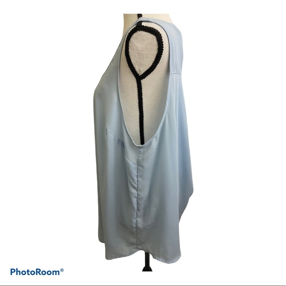 Torrid light blue georgette drop back blouse. SIze 1 plus size top - Picture 7 of 8